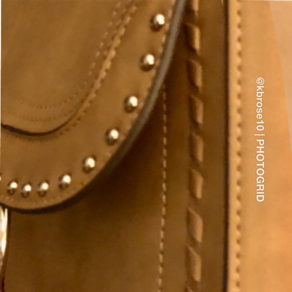 ‼️SOLD‼️Gorgeous Camel Studded Crossbody Bag - Picture 5 of 7